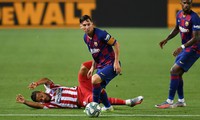 hlv setien khen griezmann trong ngày messi cán mốc 700 bàn thắng hình 2