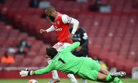 liverpool hết cơ hội xô đổ kỷ lục của man city sau trận thua arsenal hình 2