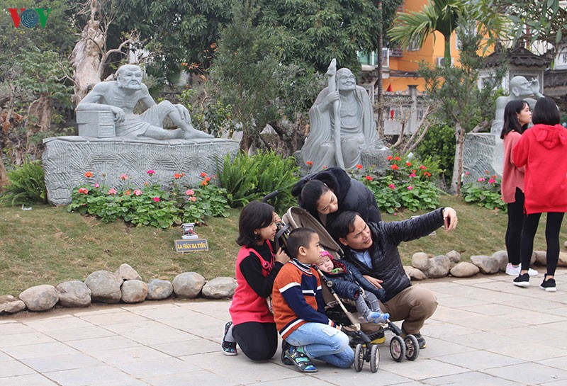 nguoi ha noi du xuan, le chua dau nam moi hinh 14