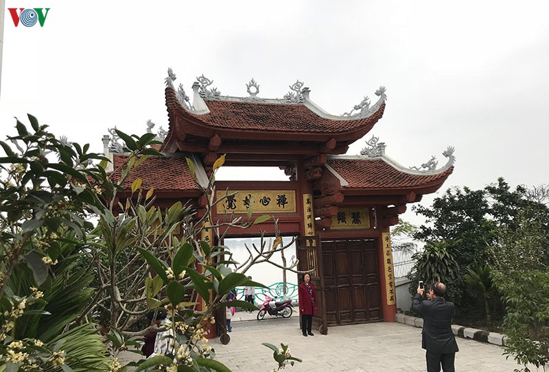nguoi ha noi du xuan, le chua dau nam moi hinh 3
