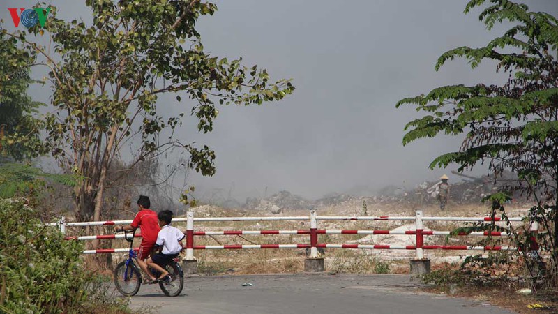 chay nui rac thai cong nghiep tai binh duong, nguoi dan "keu cuu" hinh 3