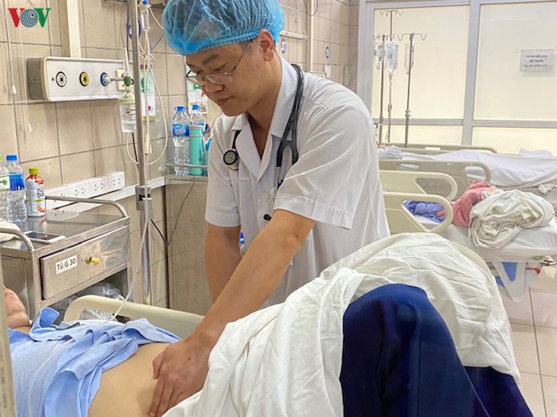 gia tang benh nhan ngo doc ruou dip tet duong lich hinh 2