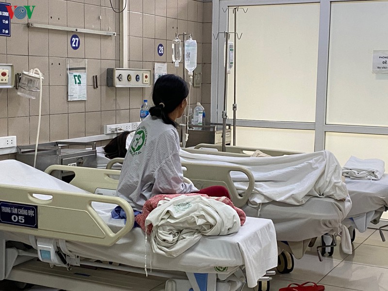 gia tang benh nhan ngo doc ruou dip tet duong lich hinh 1
