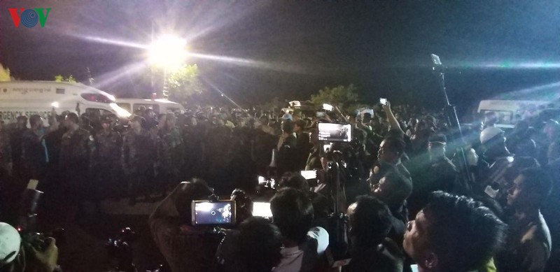 thu tuong hun sen truc tiep chi dao cong tac cuu ho vu sap nha 7 tang  hinh 1