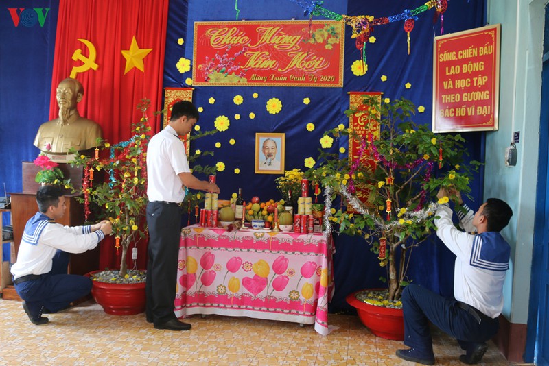 ron rang sac xuan cung chien si tram radar 605, vung 5 hai quan hinh 2