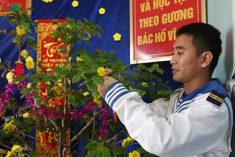 ron rang sac xuan cung chien si tram radar 605, vung 5 hai quan hinh 3