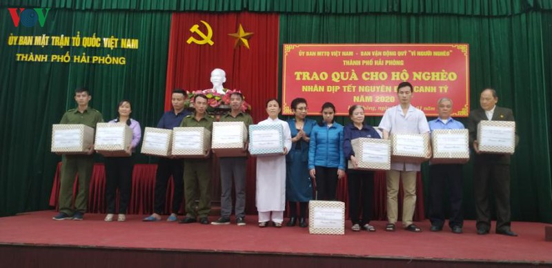 nhieu dia phuong ho tro nguoi ngheo don tet nguyen dan hinh 1