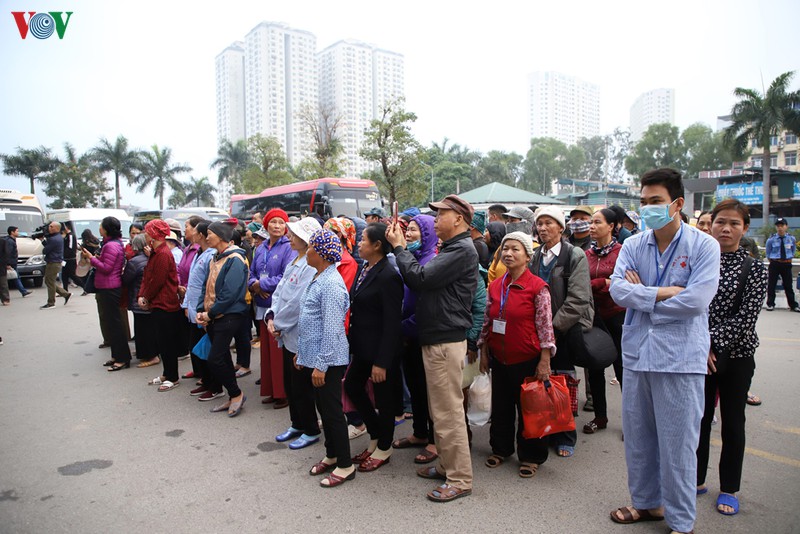 "chuyen xe yeu thuong" dua hon 300 benh nhan ung thu ve que an tet hinh 5