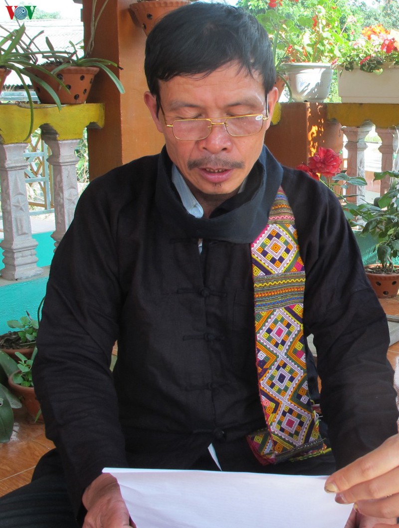 khau cut tren nha san nguoi thai den muong lo hinh 1