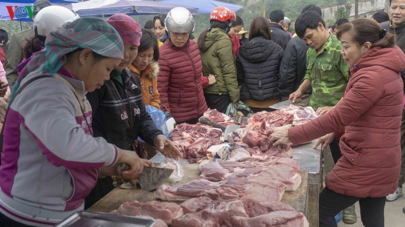 doc dao tai phien cho cuoi nam o vung cao ta phoi hinh 17