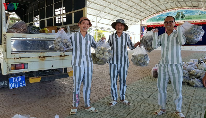  anh: tet am ap tinh nguoi o trai giam thu duc z30d  hinh 9