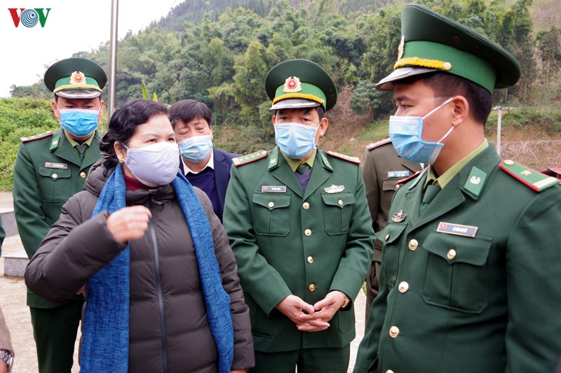 bi thu tinh uy lai chau thi sat chong dich benh corona tai bien gioi hinh 1