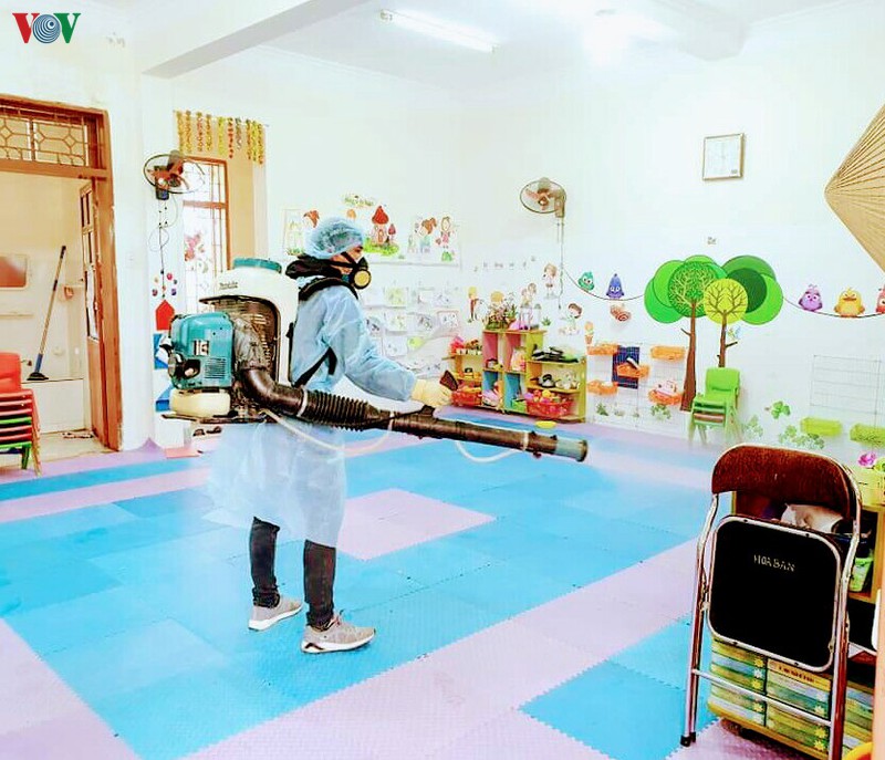 son la hoan thanh khu trung lop hoc, chuan bi don hoc sinh tro lai lop hinh 1