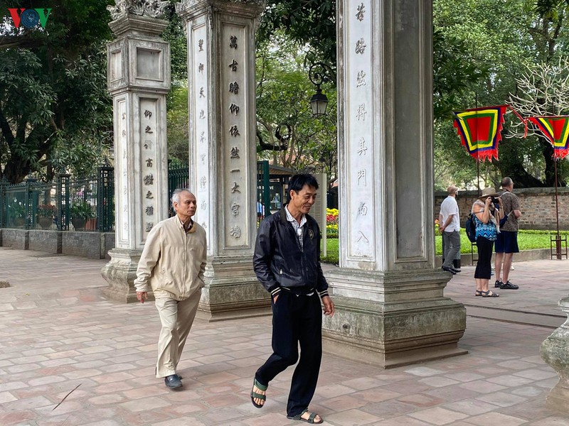khong deo khau trang, nguoi dan co lo la trong phong dich covid-19? hinh 5