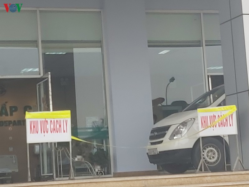 anh: can canh khu dieu tri 10 ca mac covid-19 tai ha noi hinh 2