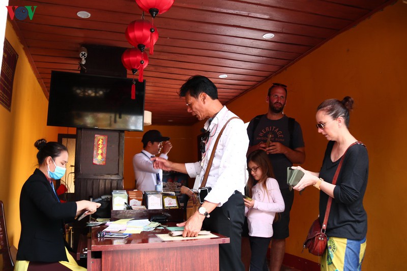 tam dung ban ve tham quan pho co hoi an hinh 1