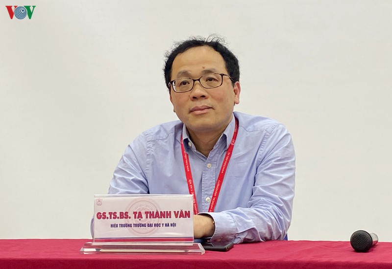"neu chung toi lo so, se khong cu sinh vien tham gia chong covid-19" hinh 1