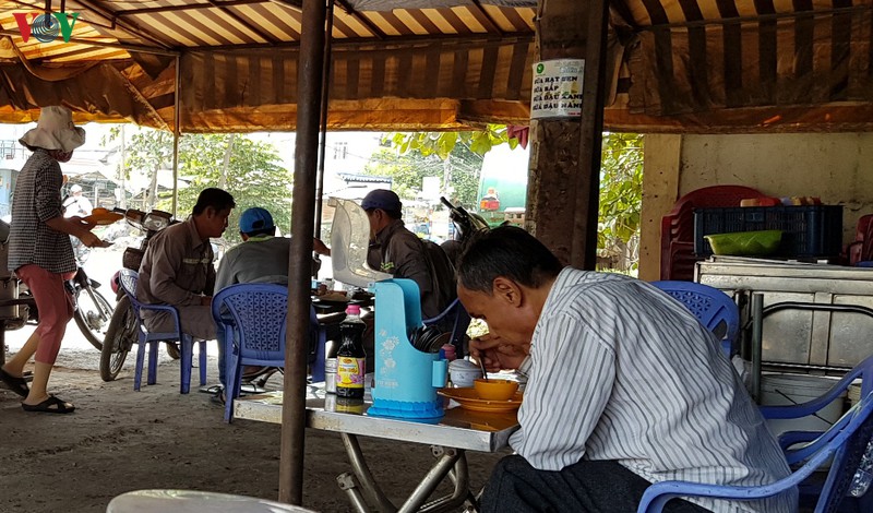 nguoi dan vung ven o tphcm dong long chong dich covid-19 hinh 3
