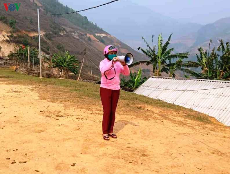 phu nu vung cao yen bai cam loa vuot nui tuyen truyen chong covid-19 hinh 1