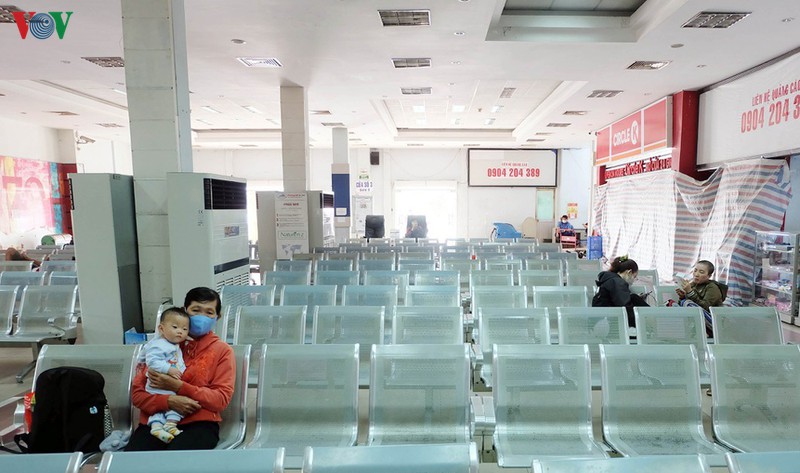 nguoi dan tu tphcm tap nap ve que nghi le 30/4 hinh 1