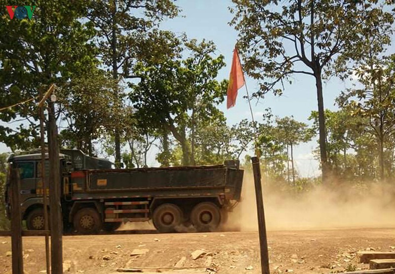 gian nan duong den xa anh hung ia mor hinh 2