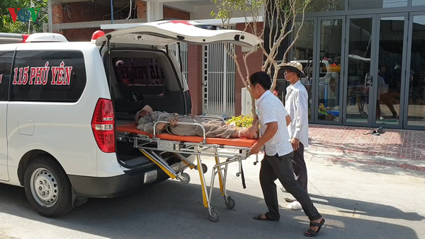 sap gian giao o phu yen khien 4 nguoi bi thuong hinh 1