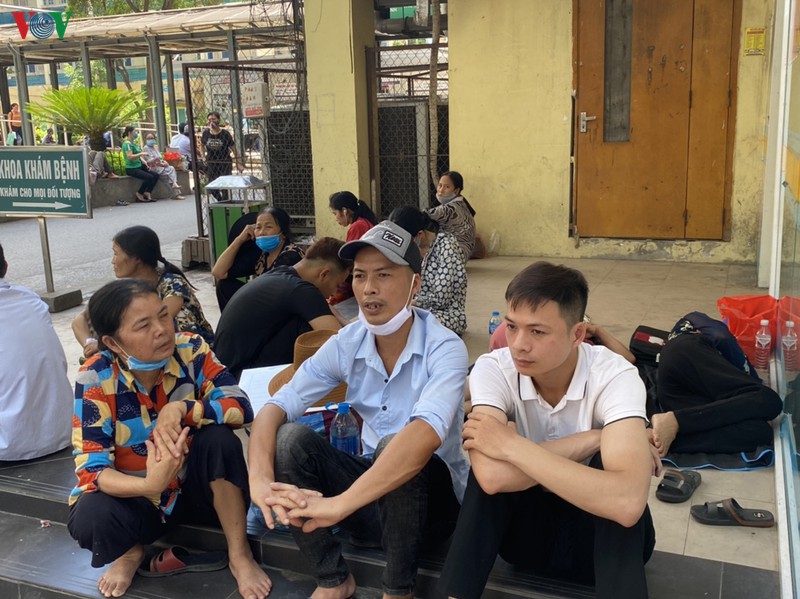 nang nhu do lua, nguoi nha benh nhan va vat tim cach tranh nang hinh 12