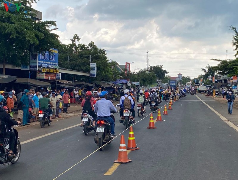 vu xe tai lao vao cho: ho tro gia dinh cac nan nhan tu vong va bi thuong hinh 2