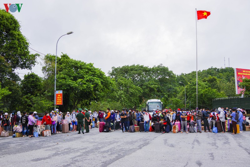 dien bien lam thu tuc nhap canh cho du hoc sinh lao vao viet nam hinh 1