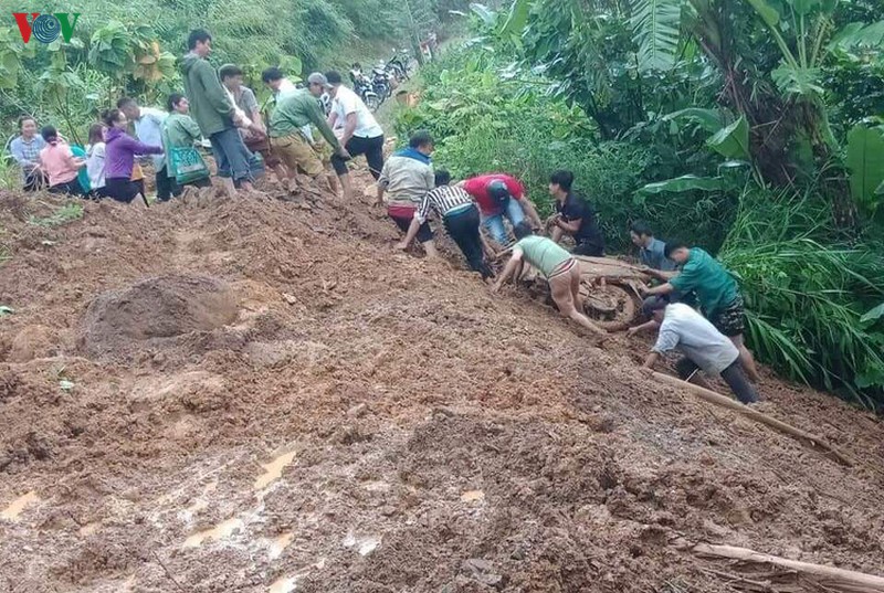 mua lon o lai chau lam 1 nguoi mat tich va 1 nguoi bi thuong hinh 2