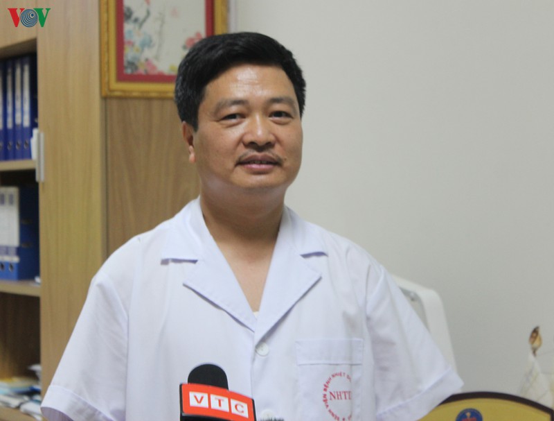 benh nhan covid-19 ve nuoc se duoc robot ho tro cham soc, dieu tri hinh 1