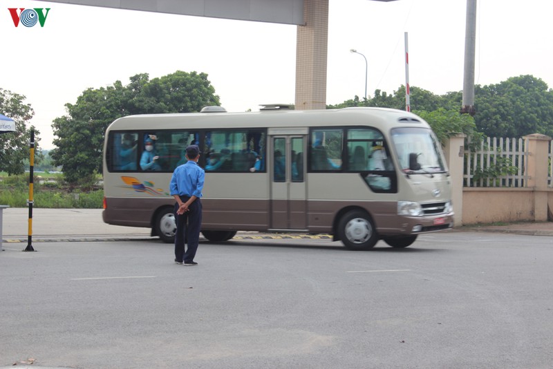 hon 200 cong dan tu guinea xich dao ve duoc dua den benh vien an toan hinh 1