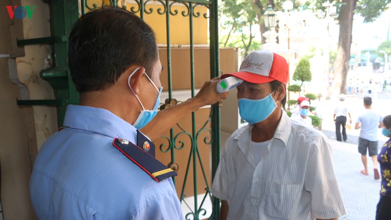 nguoi dan tphcm khong chu quan trong cong tac phong chong covid-19 hinh 1