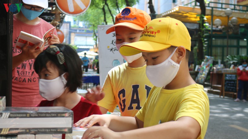 nguoi dan tphcm khong chu quan trong cong tac phong chong covid-19 hinh 2