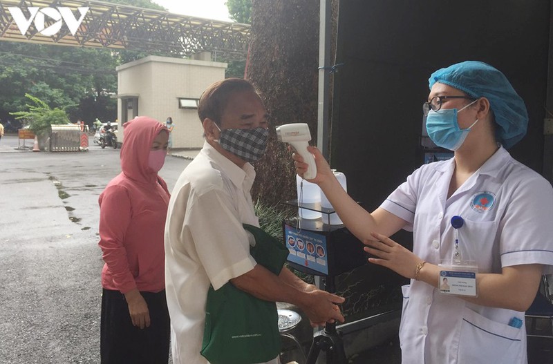 anh: cac bv o ha noi tang cuong kiem soat lay nhiem trong giai doan moi hinh 2