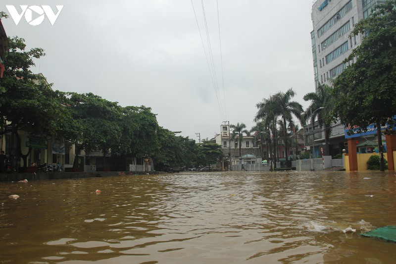 nhieu tuyen duong tp yen bai thanh song do nuoc dau nguon song hong do ve hinh 11