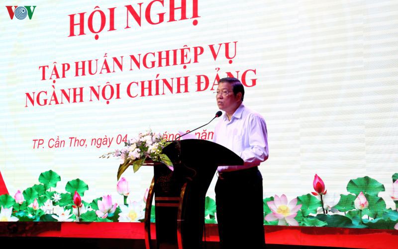 muon lam tot cong tac noi chinh, phai co du liem chinh hinh 1
