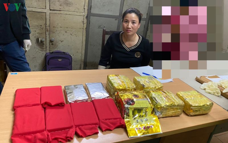 "ba trum" ma tuy bi bat cung tang vat 10 banh heroin o hai phong hinh 1