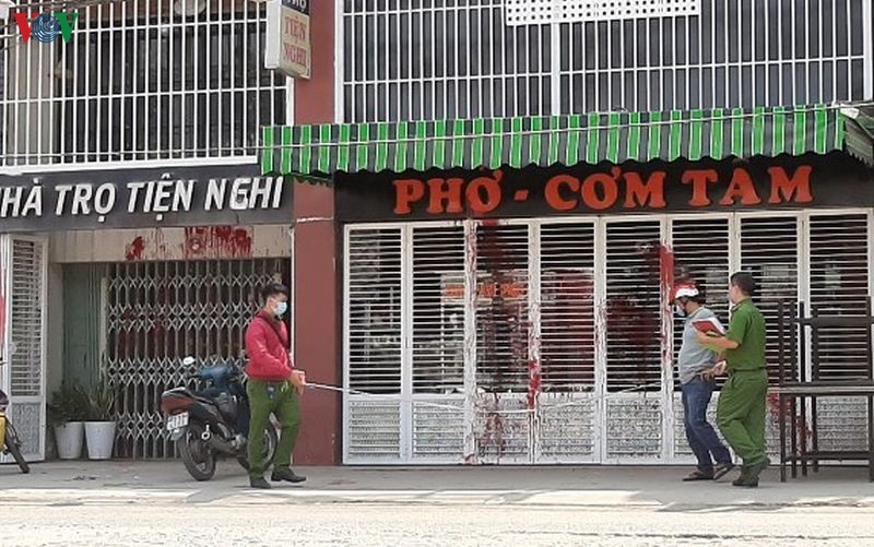 3 can nha lien ke tai tphcm bi nhom nguoi la tat son luc rang sang hinh 1