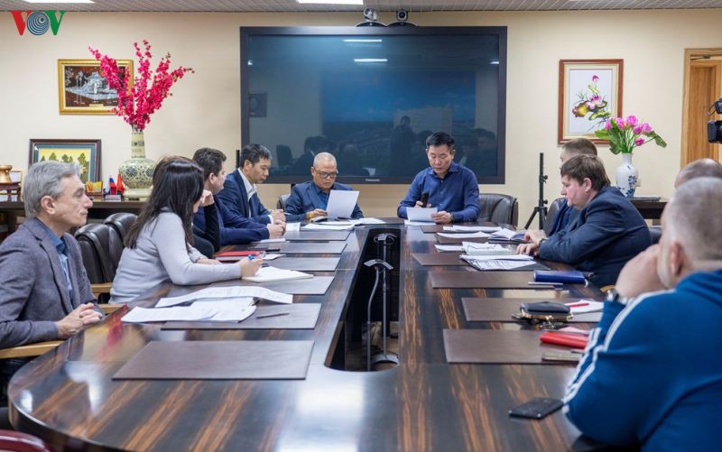nguoi viet tai nga no luc vuot qua kho khan tu dich covid-19 hinh 3
