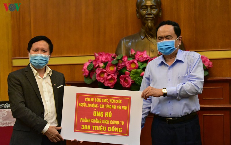 vov quyen gop, ung ho 300 trieu dong cho quy phong chong dich covid-19 hinh 2