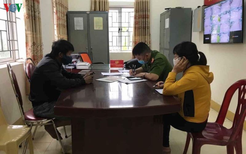 di cau ca khong deo khau trang, mot nguoi bi phat hanh chinh hinh 1