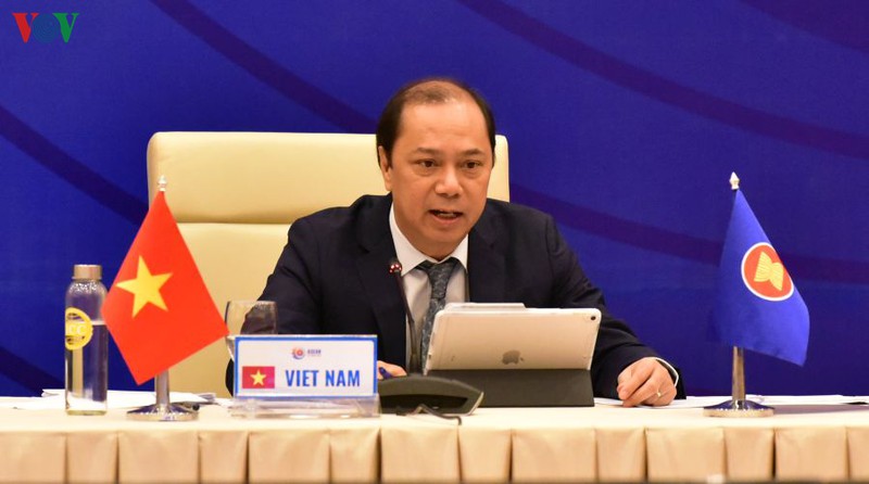 "covid-19 khong the ngan asean hien thuc hoa muc tieu va uu tien" hinh 1