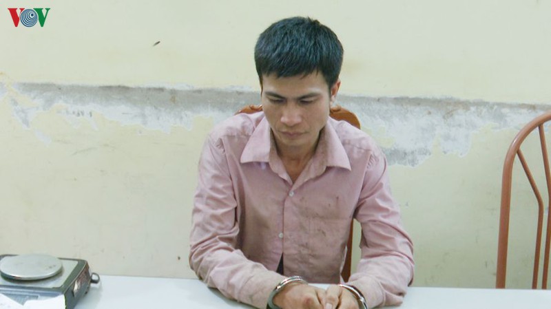 bat giu doi tuong van chuyen 1 banh heroin va 1.000 vien ma tuy hinh 1