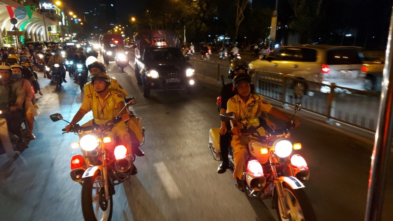 cong an tphcm ra quan mo cao diem tan cong, tran ap toi pham hinh 1