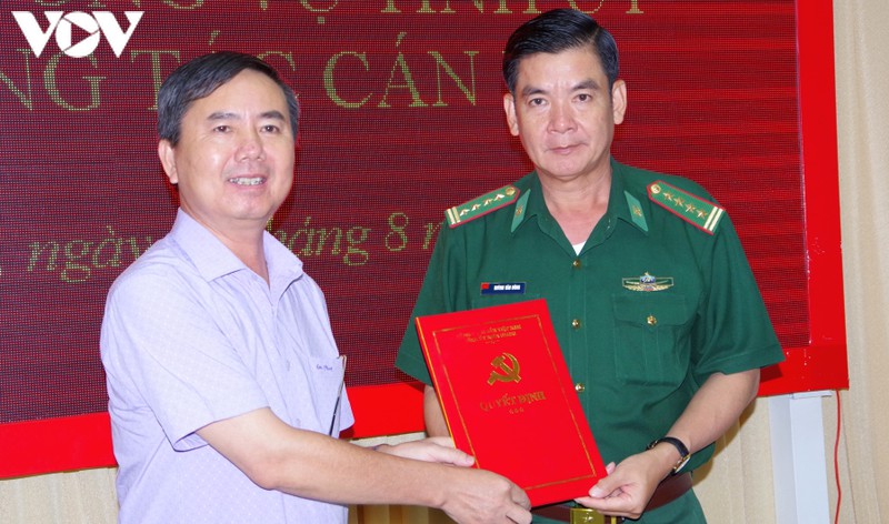 kien giang trao quyet dinh bo sung bi thu dang uy bo doi bien phong hinh 1