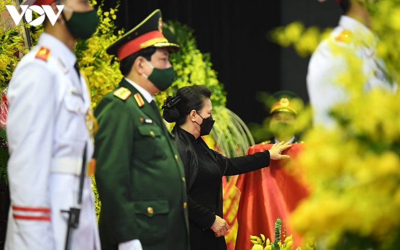 anh: lanh dao dang, nha nuoc vieng nguyen tong bi thu le kha phieu hinh 13