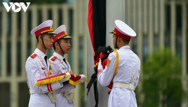 anh: nghi le treo co ru quoc tang nguyen tong bi thu le kha phieu tai ba dinh hinh 8