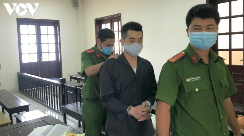 luat su de nghi tang hinh phat voi bi cao xam hai be gai o tphcm hinh 1