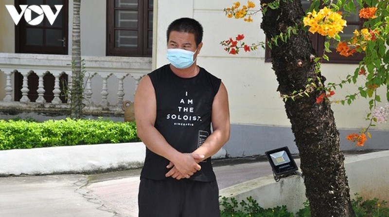  bat giu 8 doi tuong danh bac giua mua dich covid-19 hinh 1